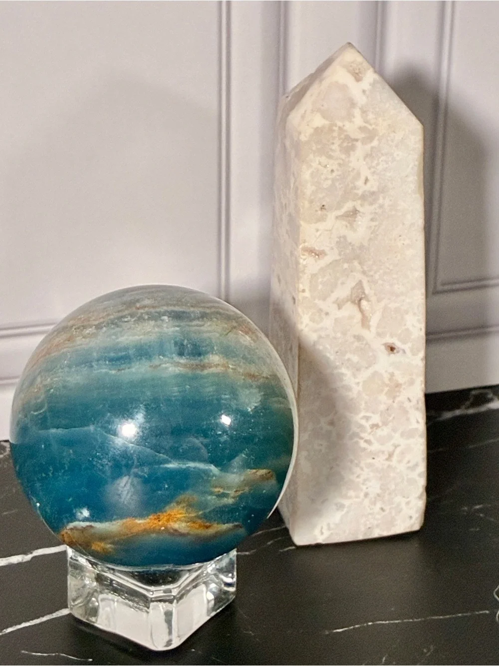 Tidal Dream Blue Onyx Sphere 50mm / 192g FREE White Plume Agate Tower